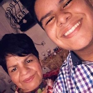 Meet your Posher, Leticia